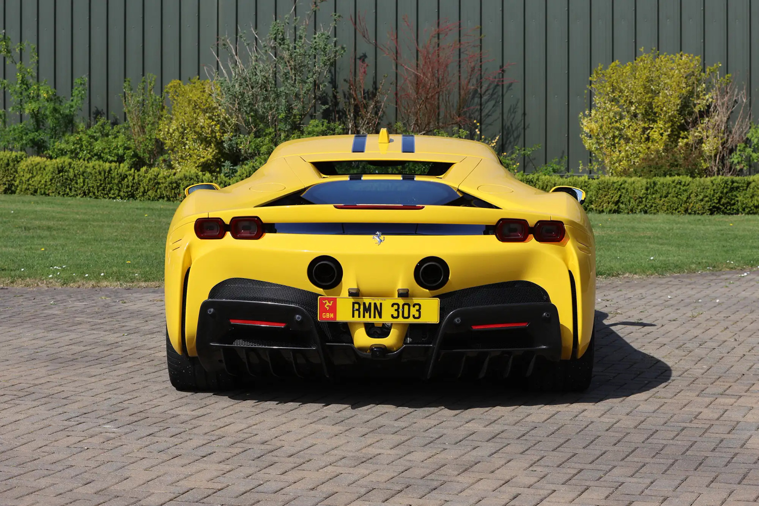 2000x1333