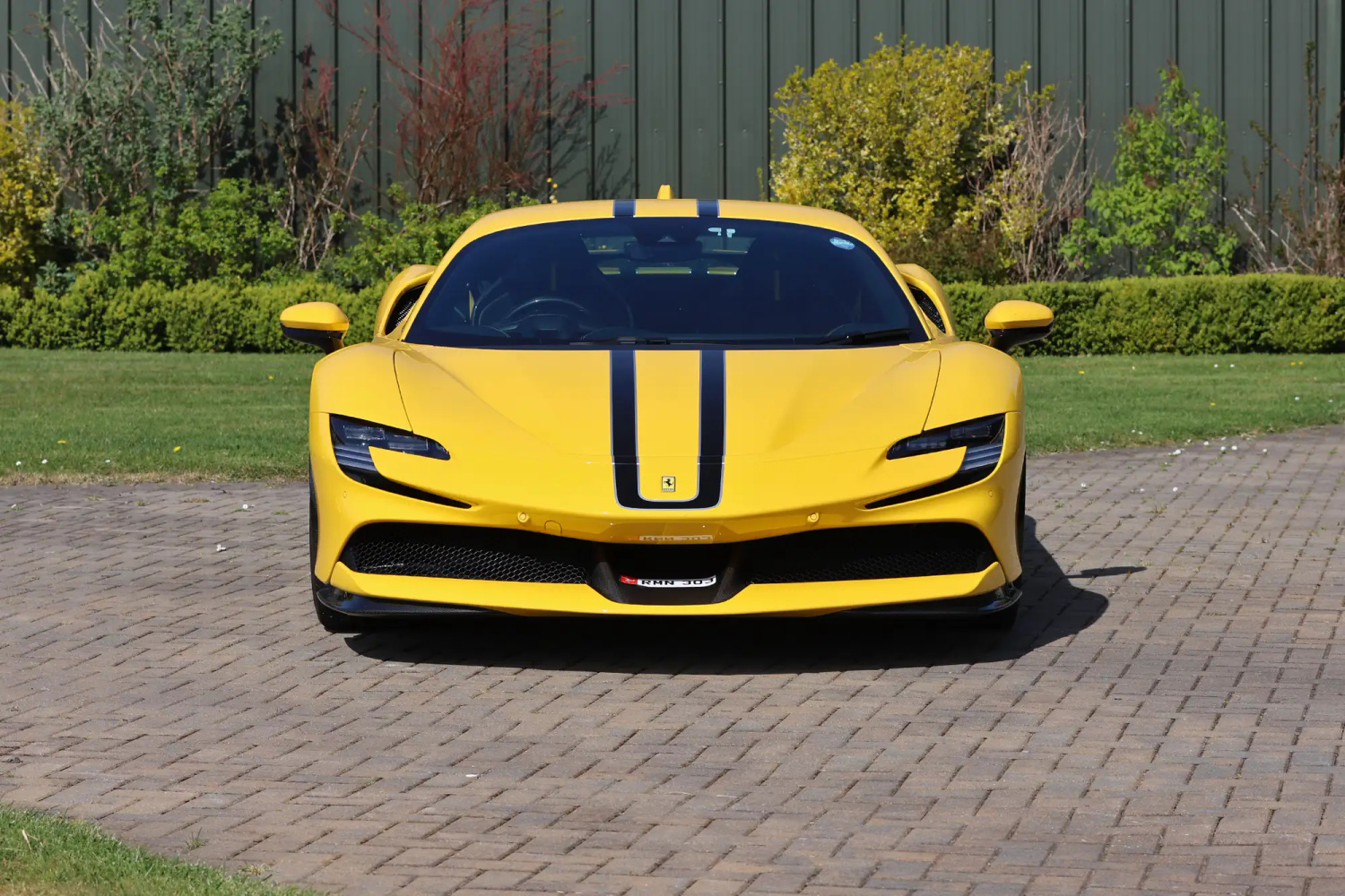 2000x1333