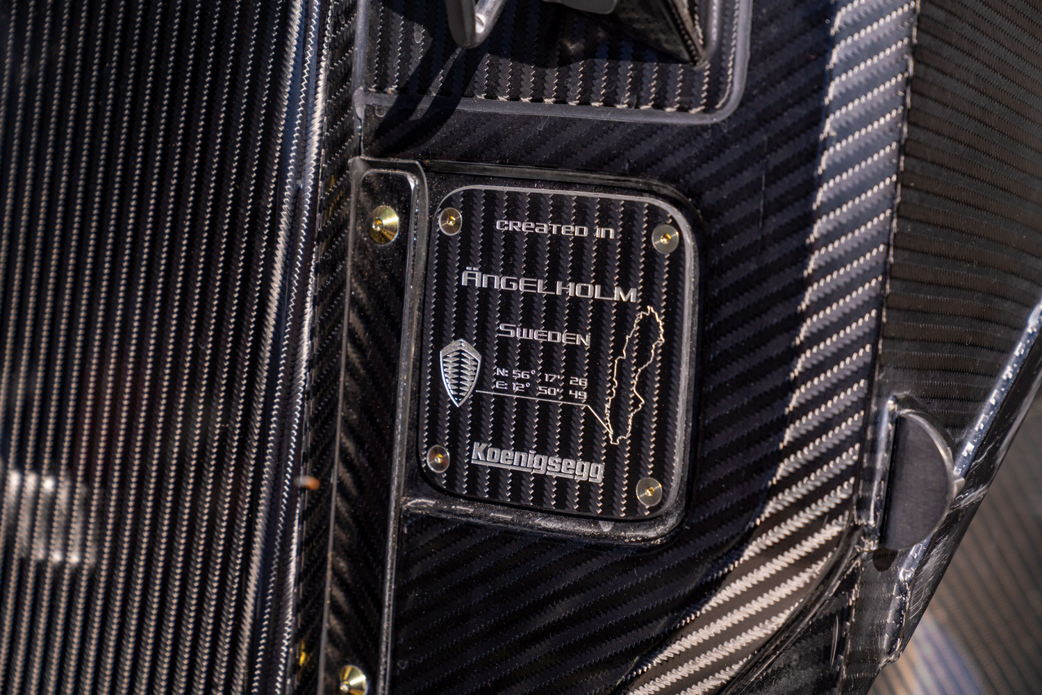 3976x2652