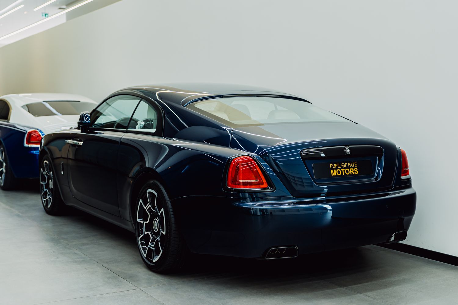 Rolls-Royce Wraith Bespoke Edition – A Masterpiece of Luxury | AUTO.AE