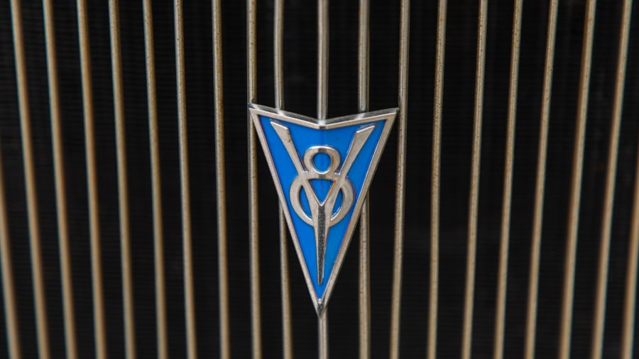 900x506