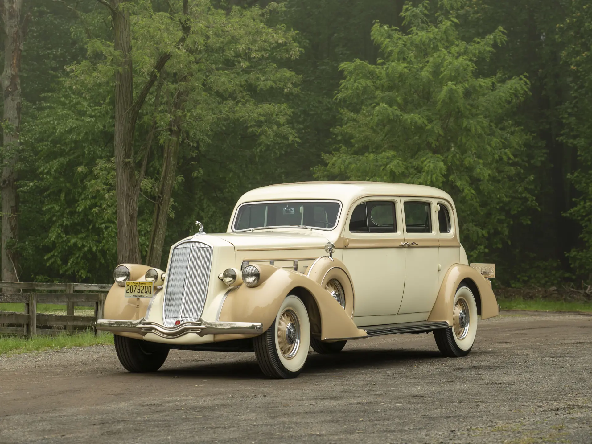 Pierce-Arrow 1603 Twelve Seven-Passenger Sedan, 1936 | AUTO.AE