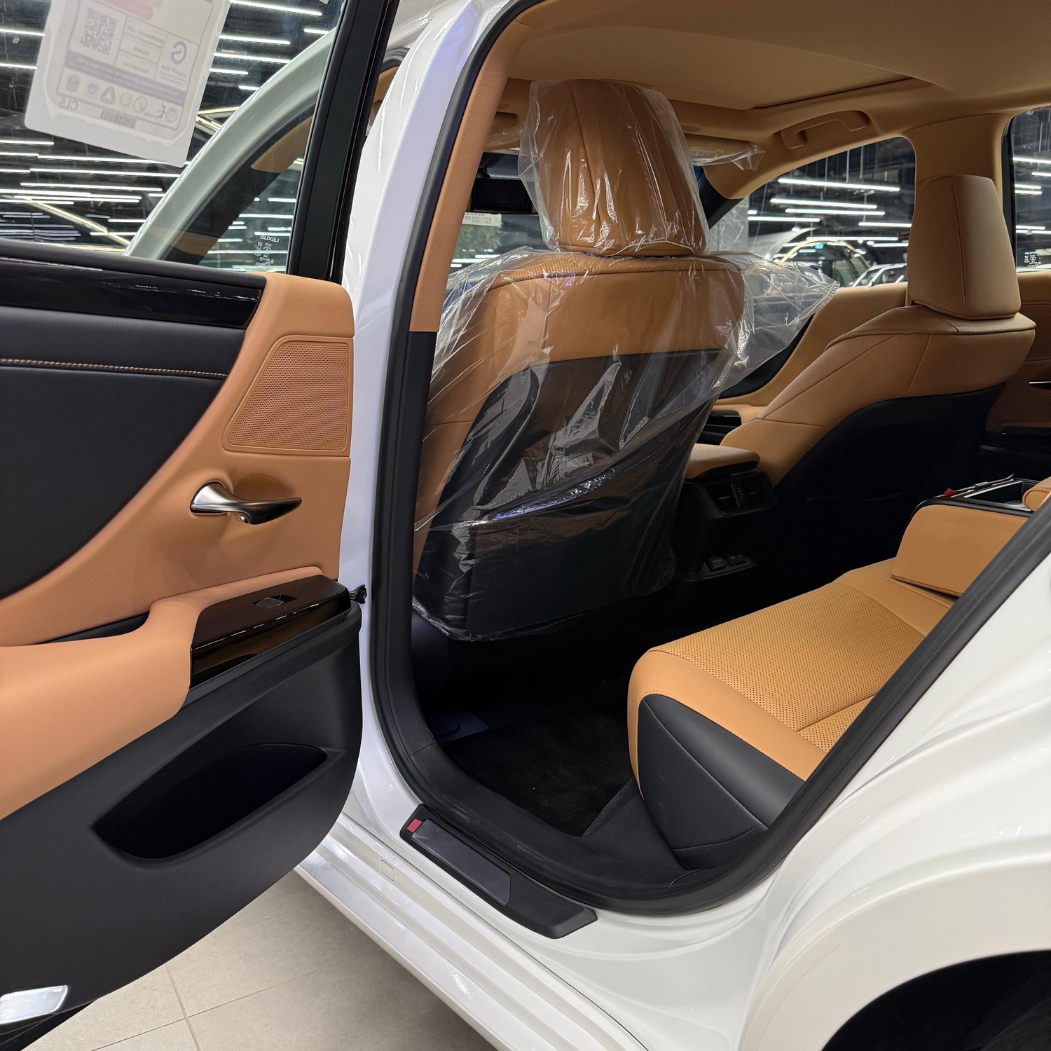 لكزس ES ES 350 2025 — الصورة 8 من 9