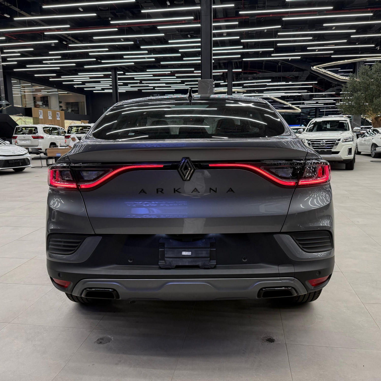 رينو أركانا 2025 — الصورة 5 من 8