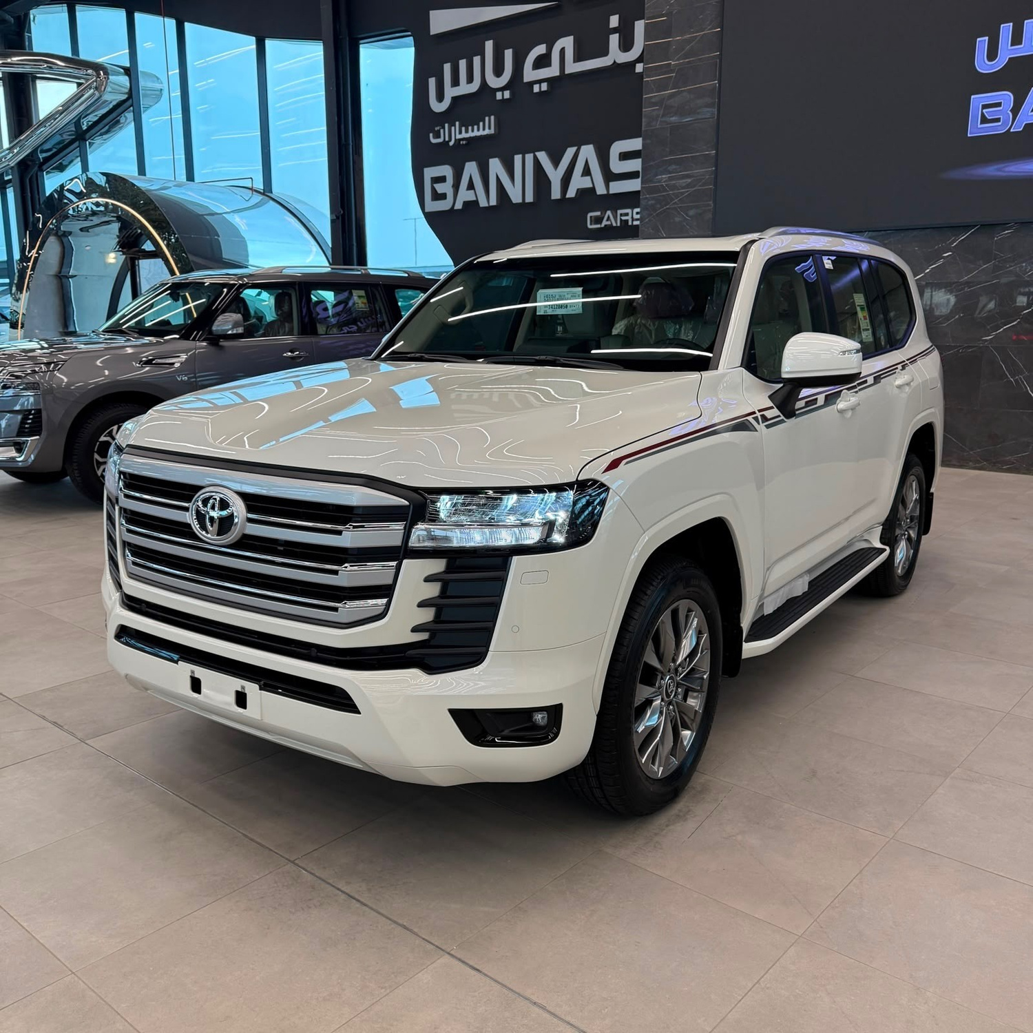 تويوتا لاند كروزر GXR 2026 — الصورة 3 من 9