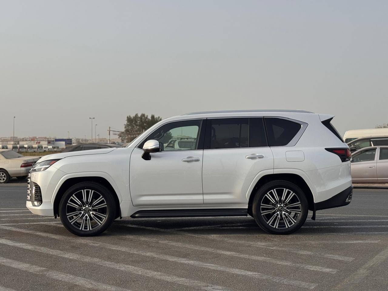 Купить Lexus LX IV 2025 из ОАЭ | CarFinance