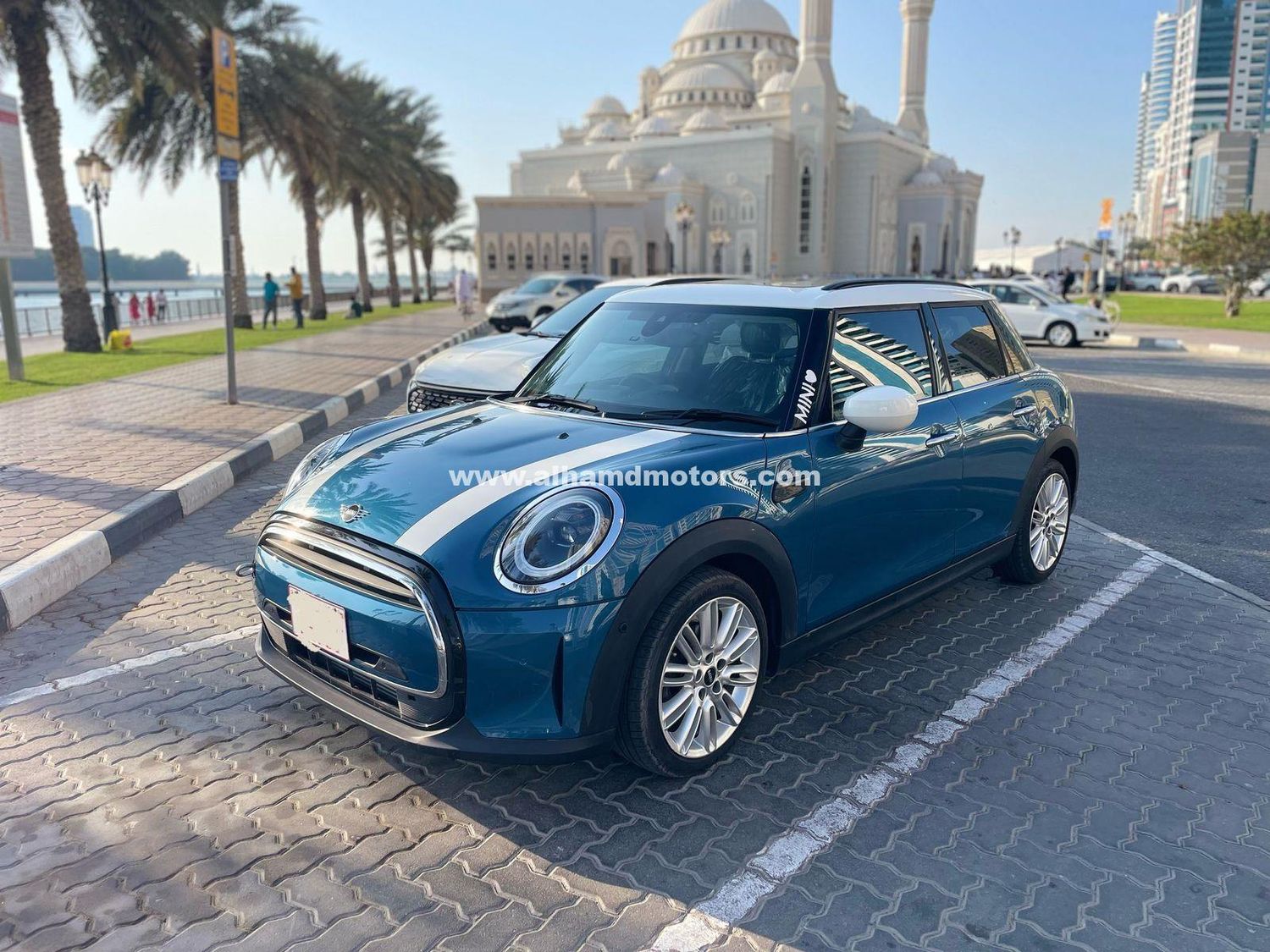 Mini Hatch 2022 из ОАЭ — купить под ключ