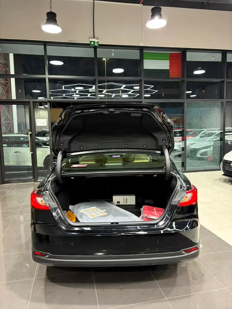 تويوتا كامري Hybrid 2026 — الصورة 13 من 14