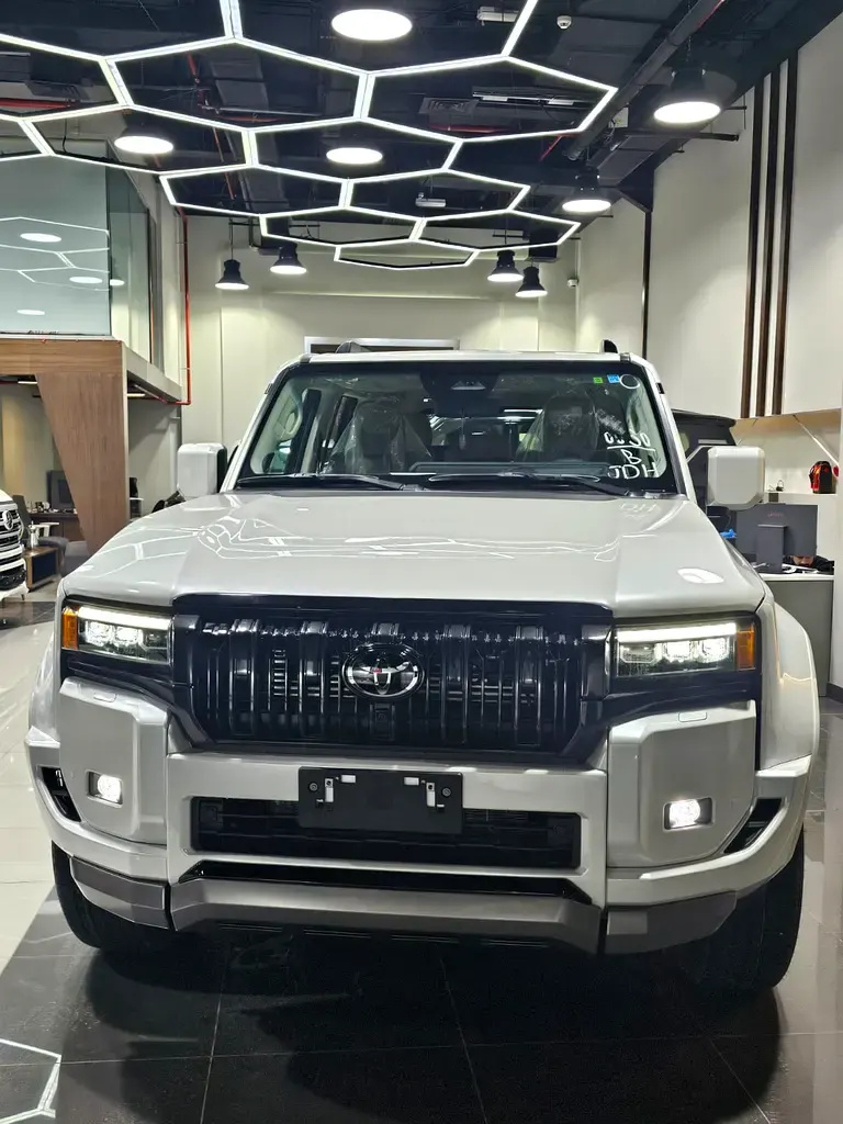 تويوتا لاند كروزر برادو VXL3 2026 — الصورة 2 من 20