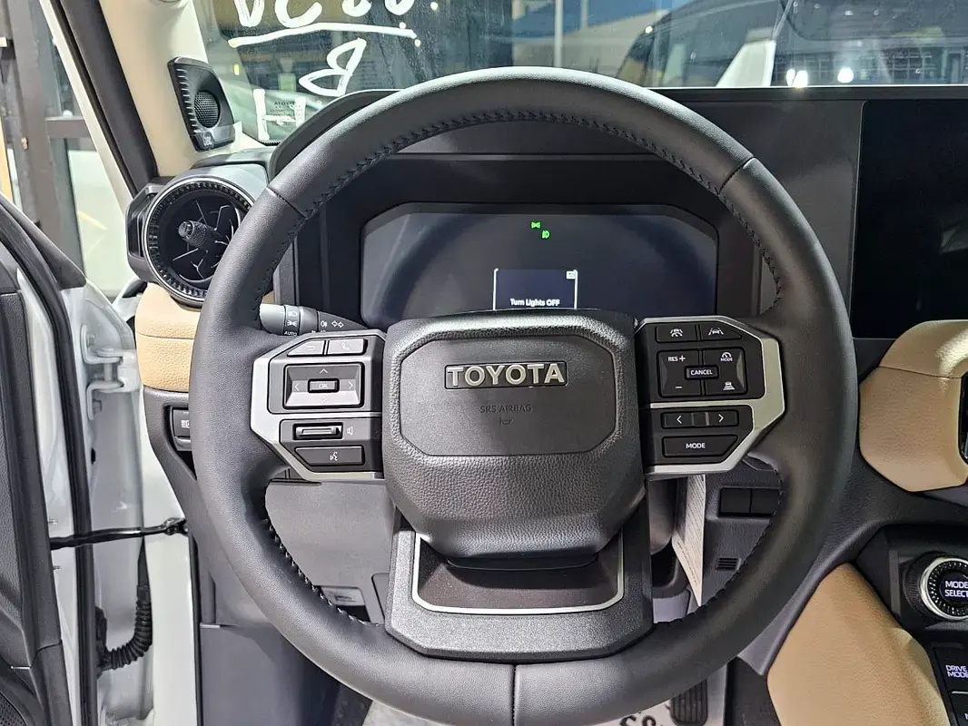 تويوتا لاند كروزر برادو VXL3 2026 — الصورة 9 من 20