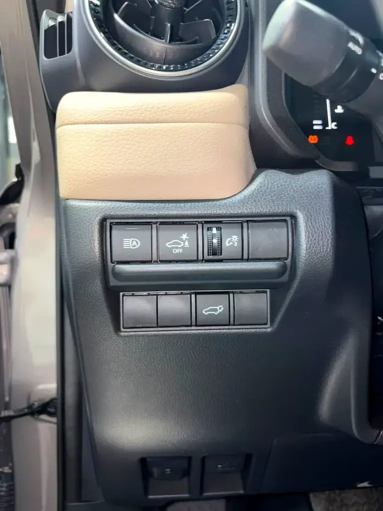 تويوتا لاند كروزر برادو TXL3 2026 — الصورة 16 من 20