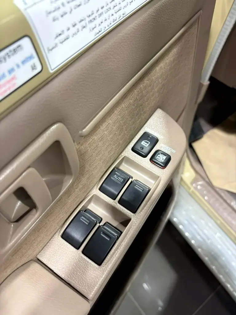 تويوتا لاند كروزر 70 LC76 2026 — الصورة 8 من 20