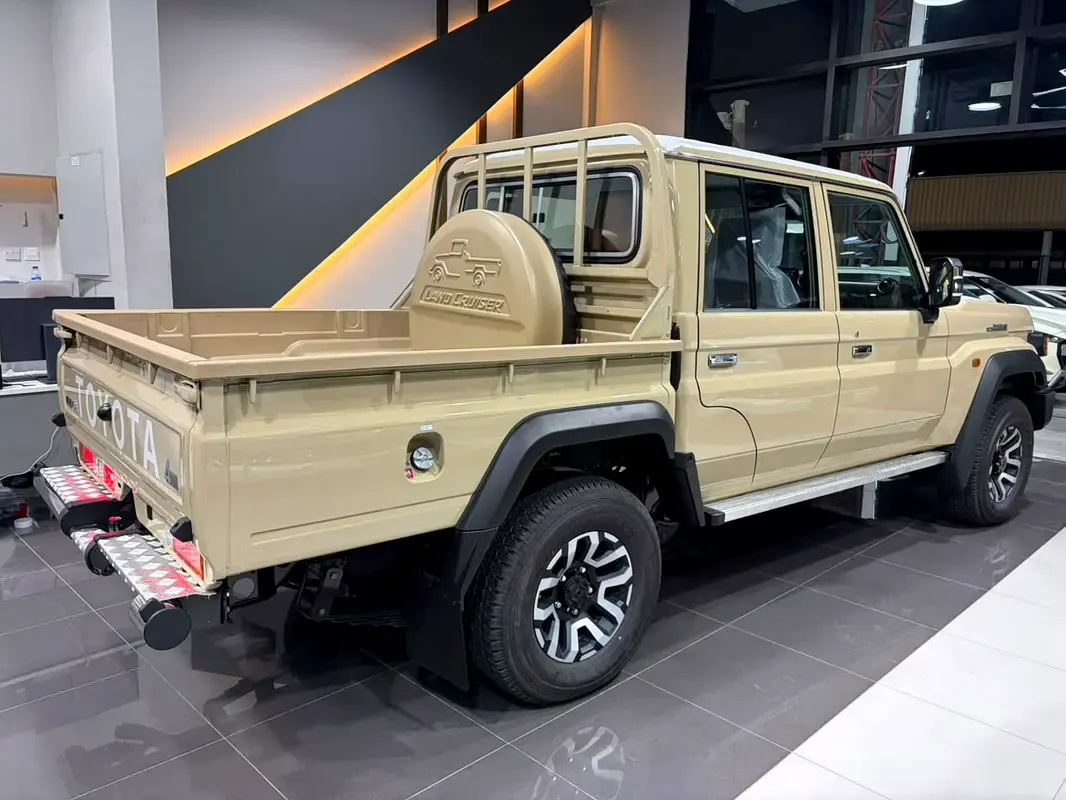 تويوتا لاند كروزر 70 LC79 LX double cab 2026 — الصورة 4 من 20
