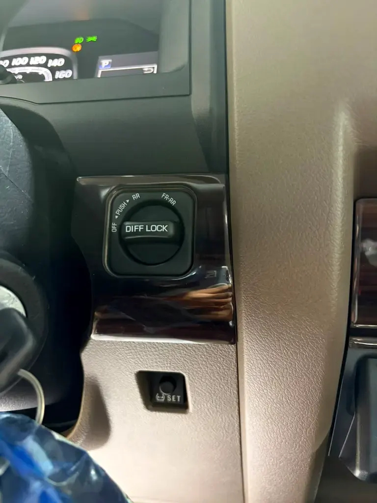 تويوتا لاند كروزر 70 LC79 LX double cab 2026 — الصورة 8 من 20