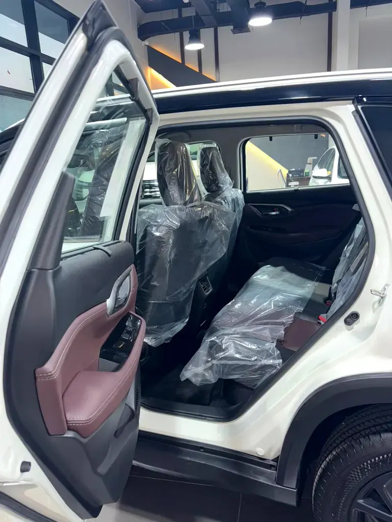 Toyota Urban Cruiser 2026 — Photo 10 of 20