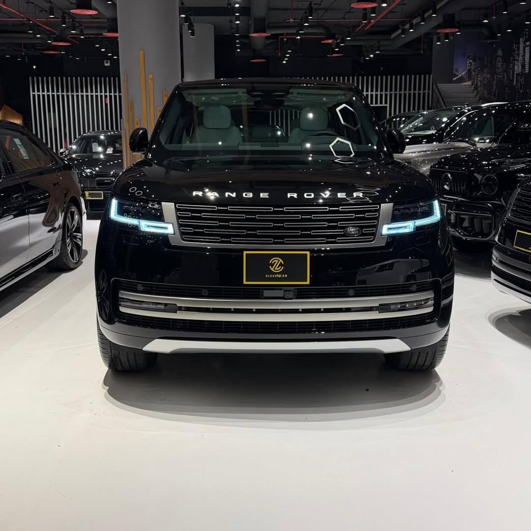 شراء Land Rover Range Rover (2025) 3.0 l بنزين في في المملكة العربية ...