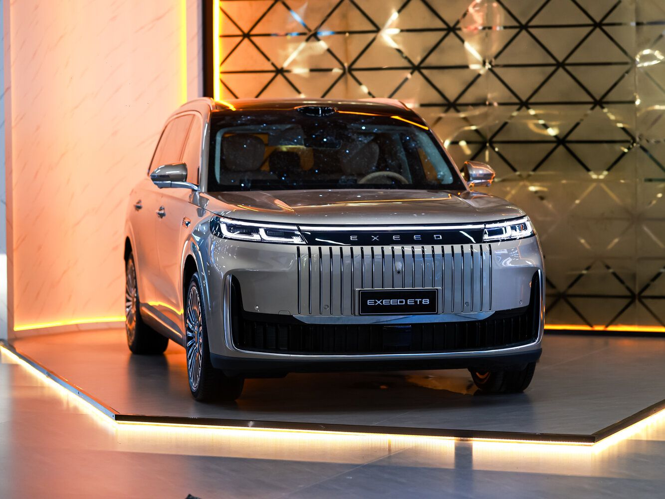 EXEED ET8 2025 — 2026. Specifications, Photos & Prices | AUTO.AE